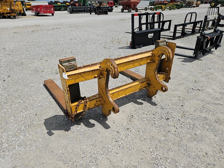 #201819-•-jrb-wheel-loader-forks-image-3