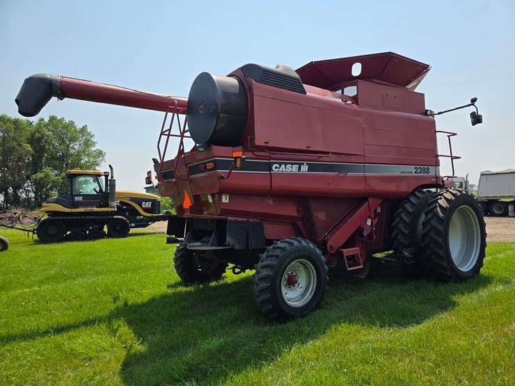 2002-case-ih-2388-image-12