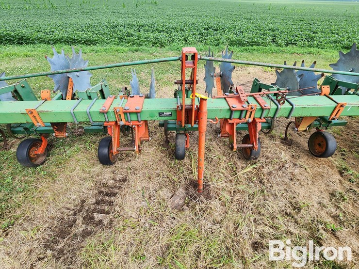 glencoe-8r30-row-crop-cultivator-image-16