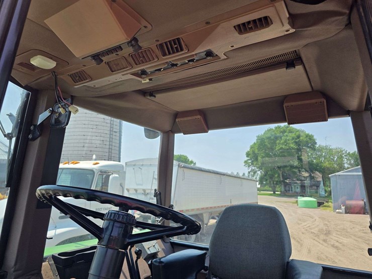 1988-john-deere-4650-image-37