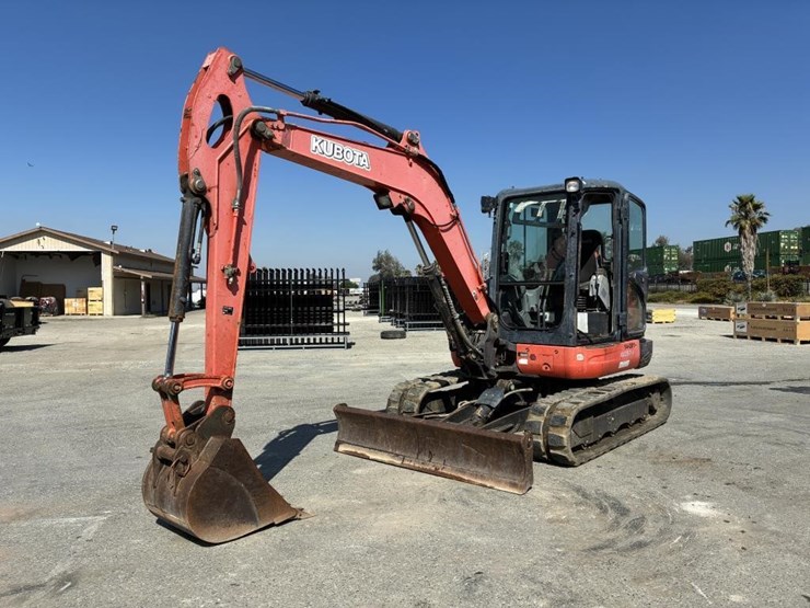 2014-kubota-kx057-4-image-1
