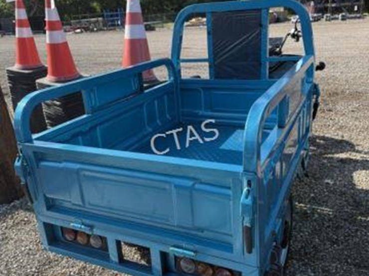 #6-•-electric-tricycle-w/-dump-bed---model:-iret13-image-4