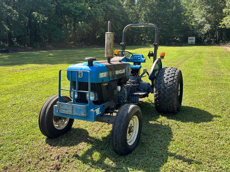 new-holland-3930-image-2