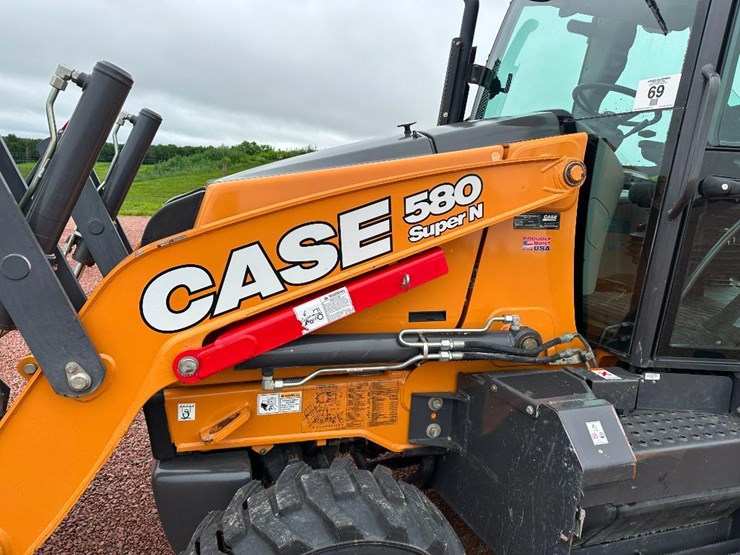 2019-case-580sn-image-31