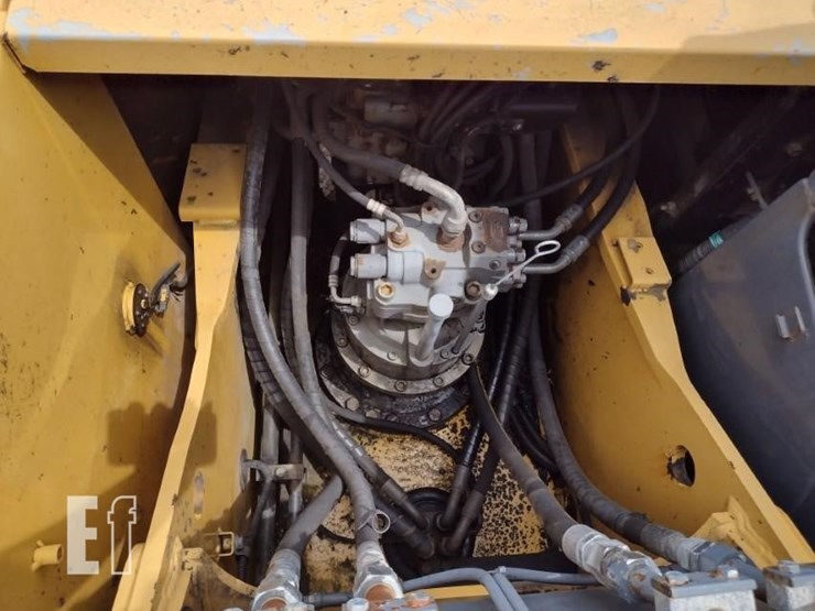 deere-210g-lc-image-45