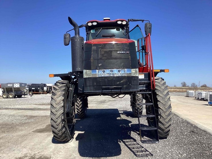 2021-case-trident-5550-spreader-image-3