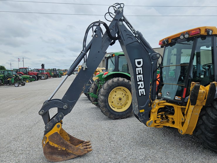 2018-deere-310l-image-10