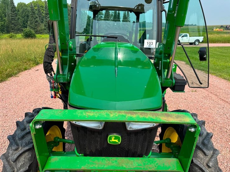 2020-john-deere-5075e-image-37