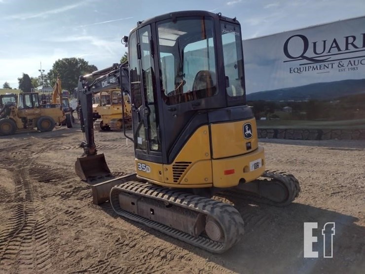 2006-deere-35d-image-50