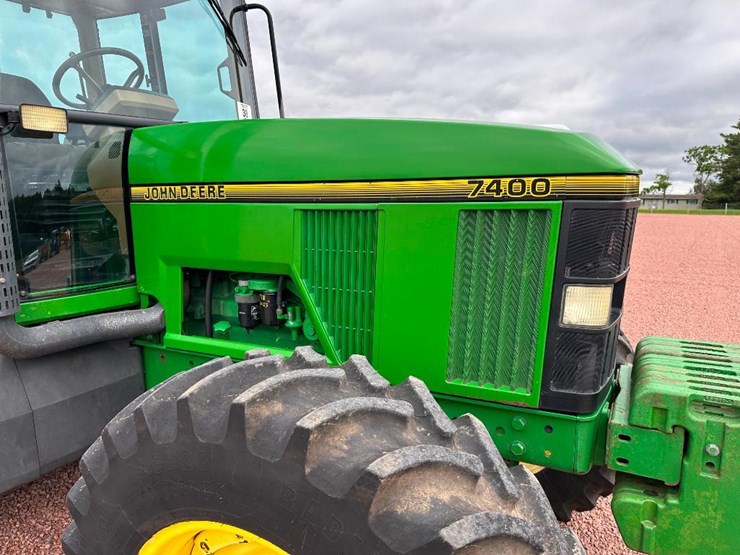 1996-john-deere-7400-image-32