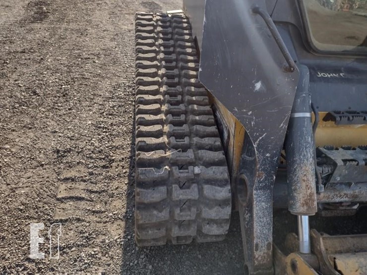 2022-deere-333g-image-34