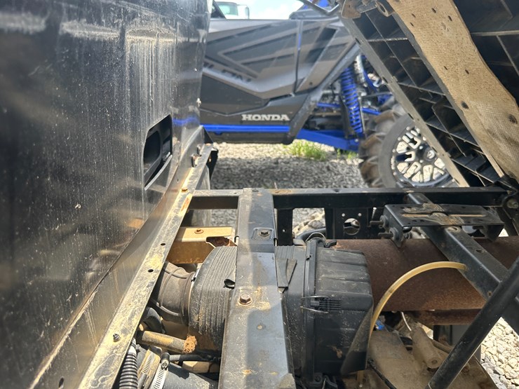 2013-polaris-ranger-800-image-36