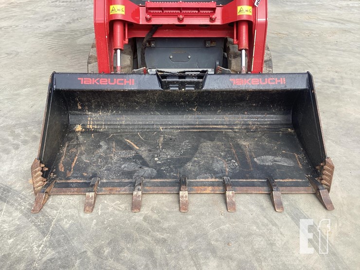 2023-takeuchi-tl8r2-image-11