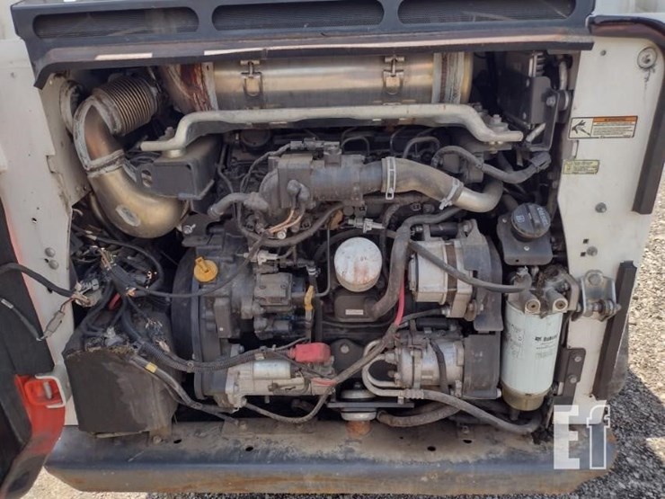 2021-bobcat-t770-image-39