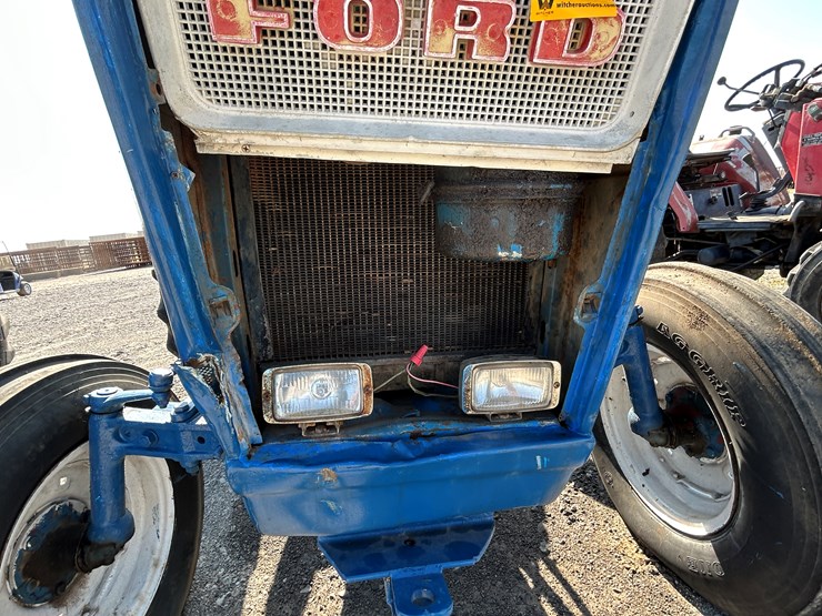 ford-4000-image-23