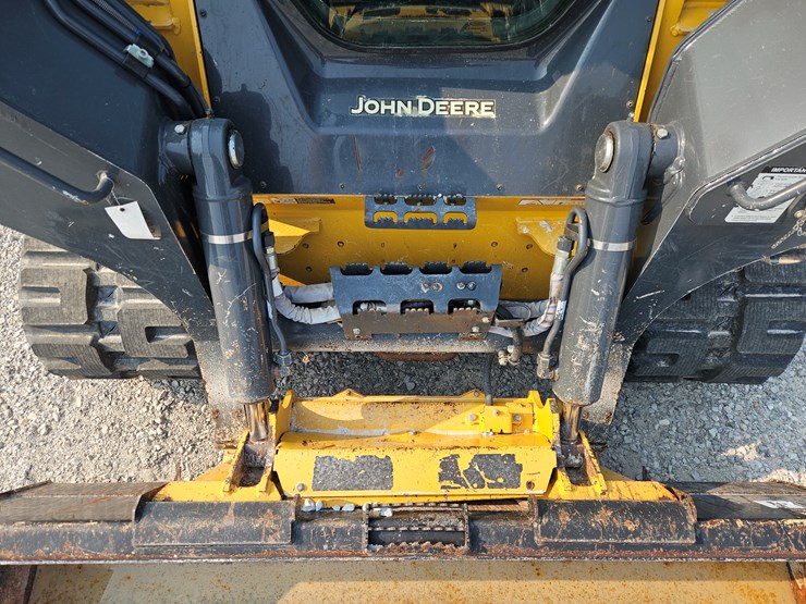 2020-deere-333g-image-5
