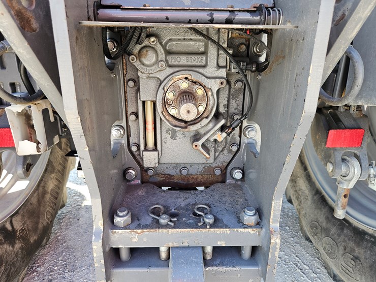 2020-massey-ferguson-6713-image-15