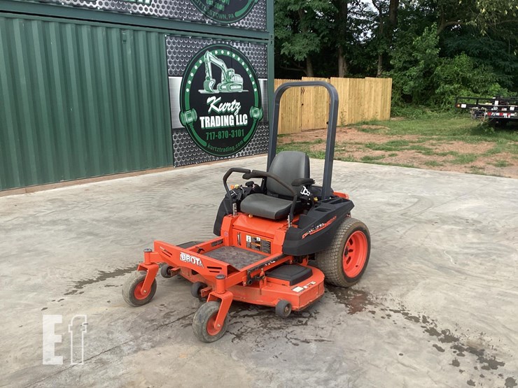 2015-kubota-z122e-image-8