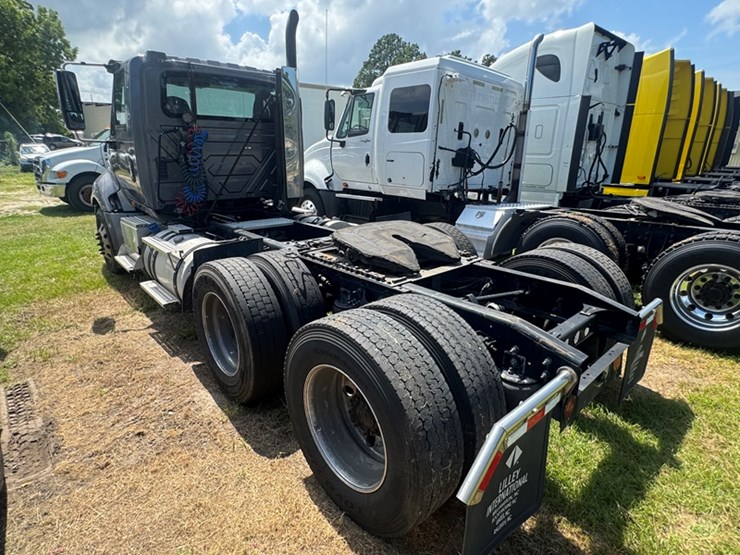 2017-international-prostar-image-5