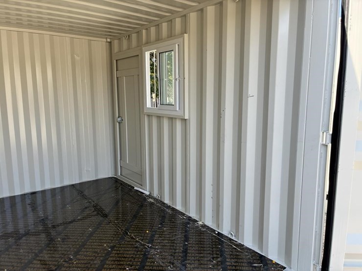 12'-shipping-container-image-7