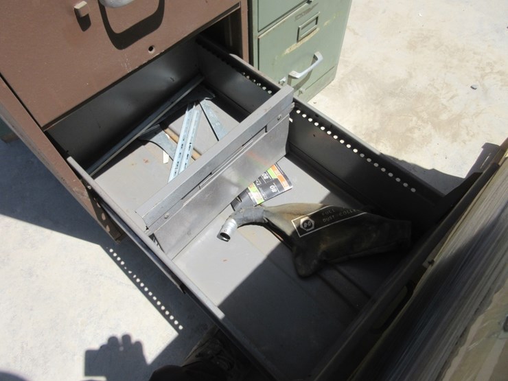 (2)-4-drawer-filing-cabinets-w/misc-contents-image-8