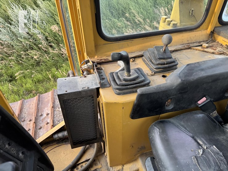 caterpillar-d6m-image-45