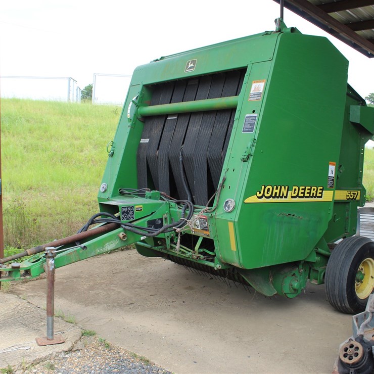 JOHN DEERE 557