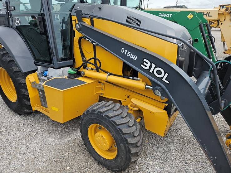 2018-deere-310l-image-6