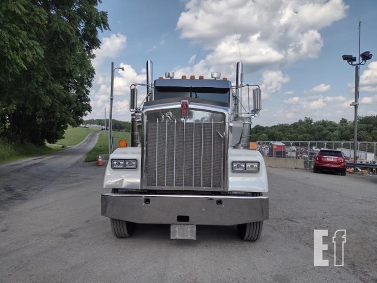2006-kenworth-w900-image-2