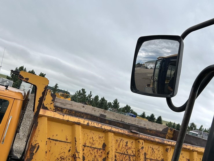 caterpillar-938g-image-43