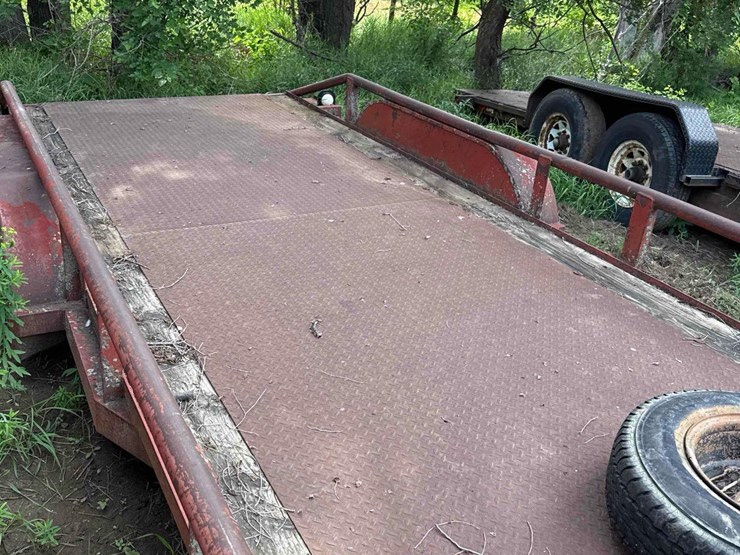 77-1/2”-x-16ft-flatbed-trailer-image-7