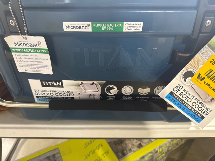 #3011-•-unused-titan-20-quart-premium-ice-chest-inv#:-25838-image-5