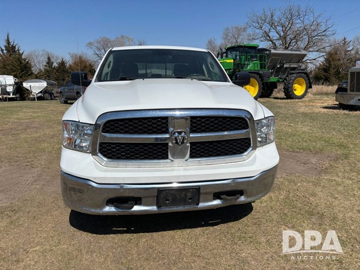 2015-dodge-ram-1500-image-3