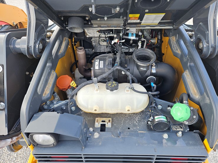 2022-deere-325g-image-19