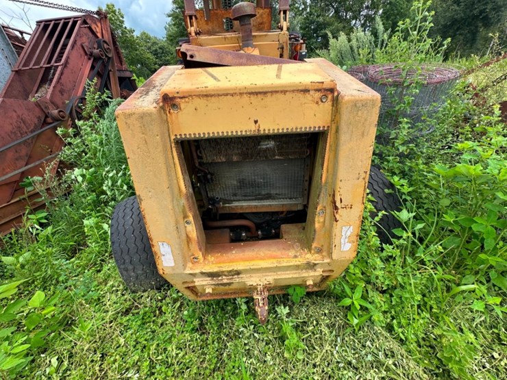 case-585e-image-2