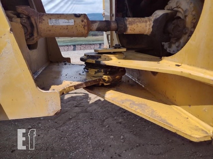 caterpillar-930g-image-32