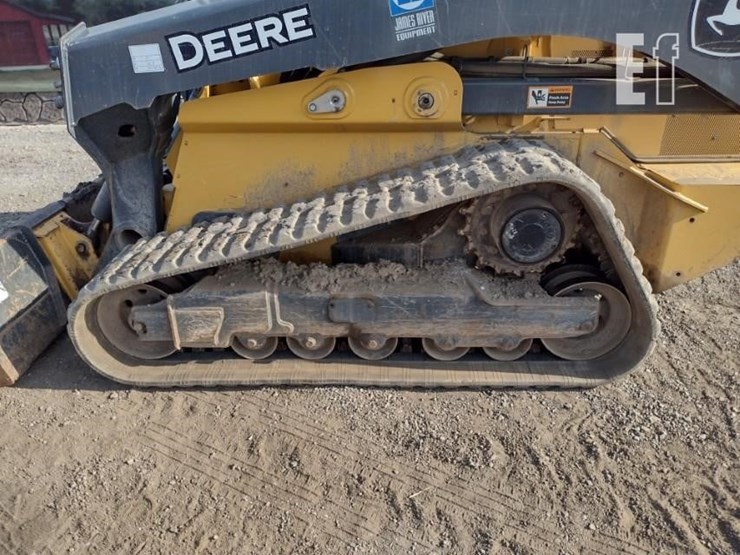 2021-deere-331g-image-19