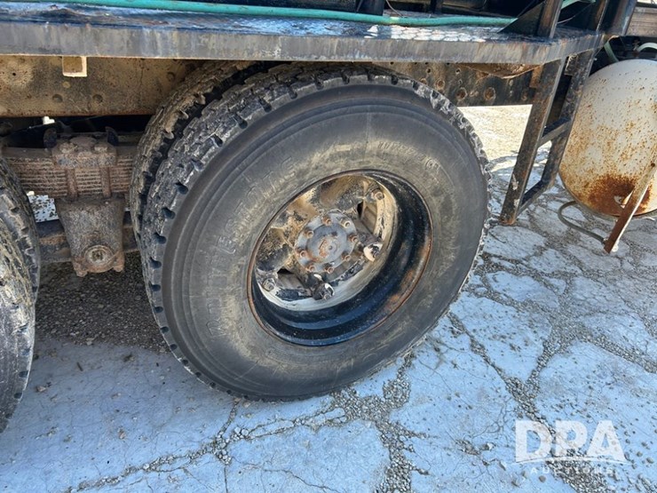 1991-ford-l8000-image-18