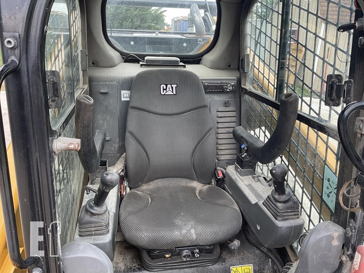2021-caterpillar-272d3-image-13