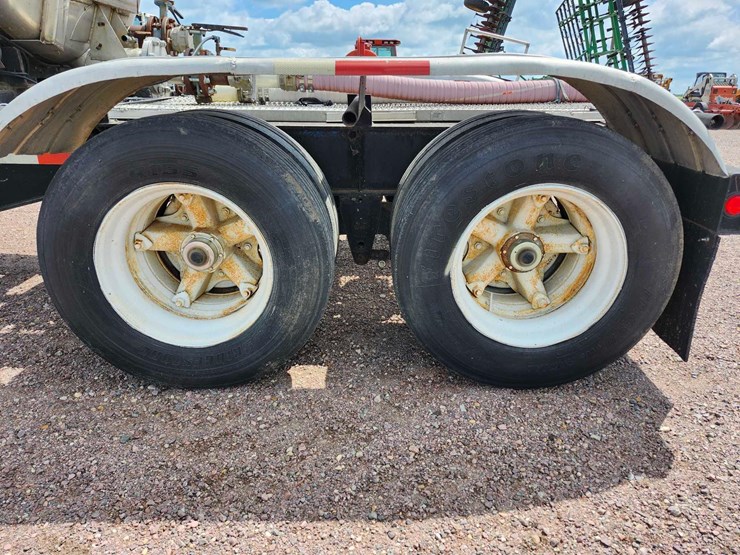 1985-pratt-tanker-trailer-image-12