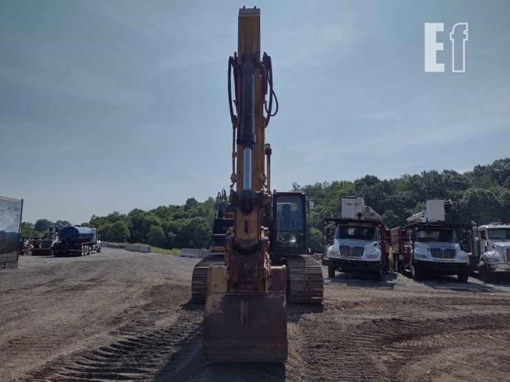 2011-caterpillar-336e-image-2