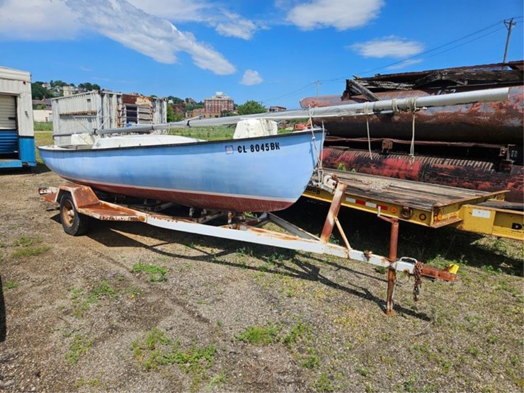 #2534-•-o-day-rhodes-19'-sail-boat-with-trailer-image-5