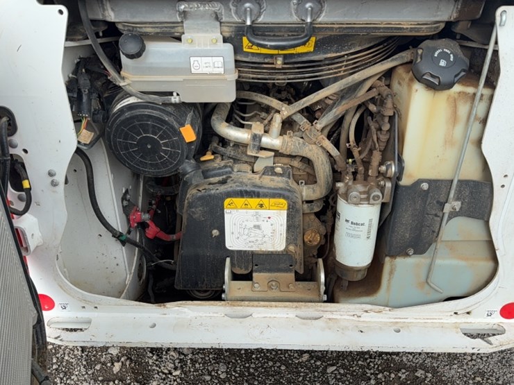 2023-bobcat-t76-image-11
