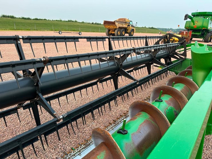 2009-john-deere-635f-image-16