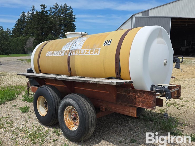 clark-equipment-1,200-gallon-t/a-nurse-tank-trailer-image-7