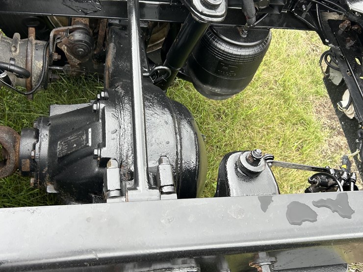 2016-kenworth-t880-image-18