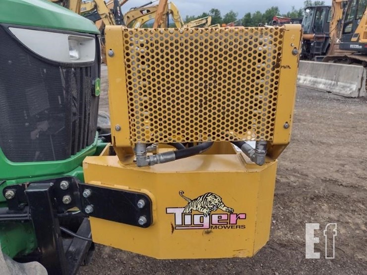 2015-john-deere-6105d-image-26
