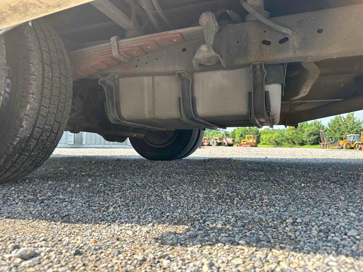 2017-ford-e450-image-21
