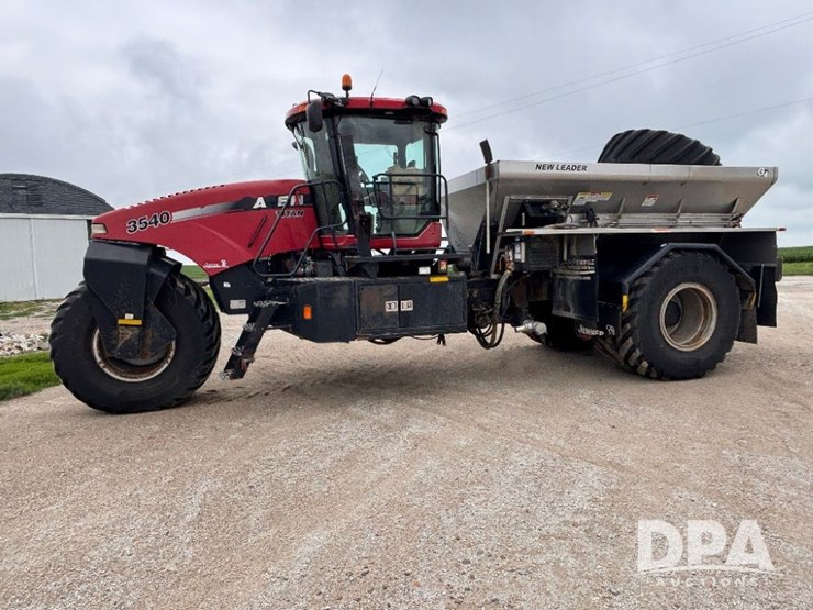 2015-case-ih-titan-3540-image-16