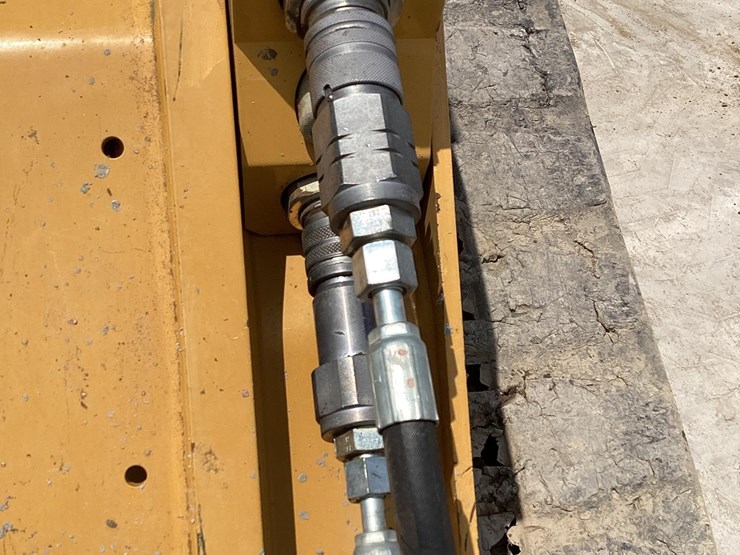 2017-caterpillar-289d-image-13